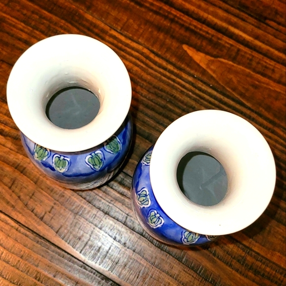 Pair Of Hand Painted Glazed Ceramic Porcelain Floral Pattern Chinese Vases - Picture 5 of 6